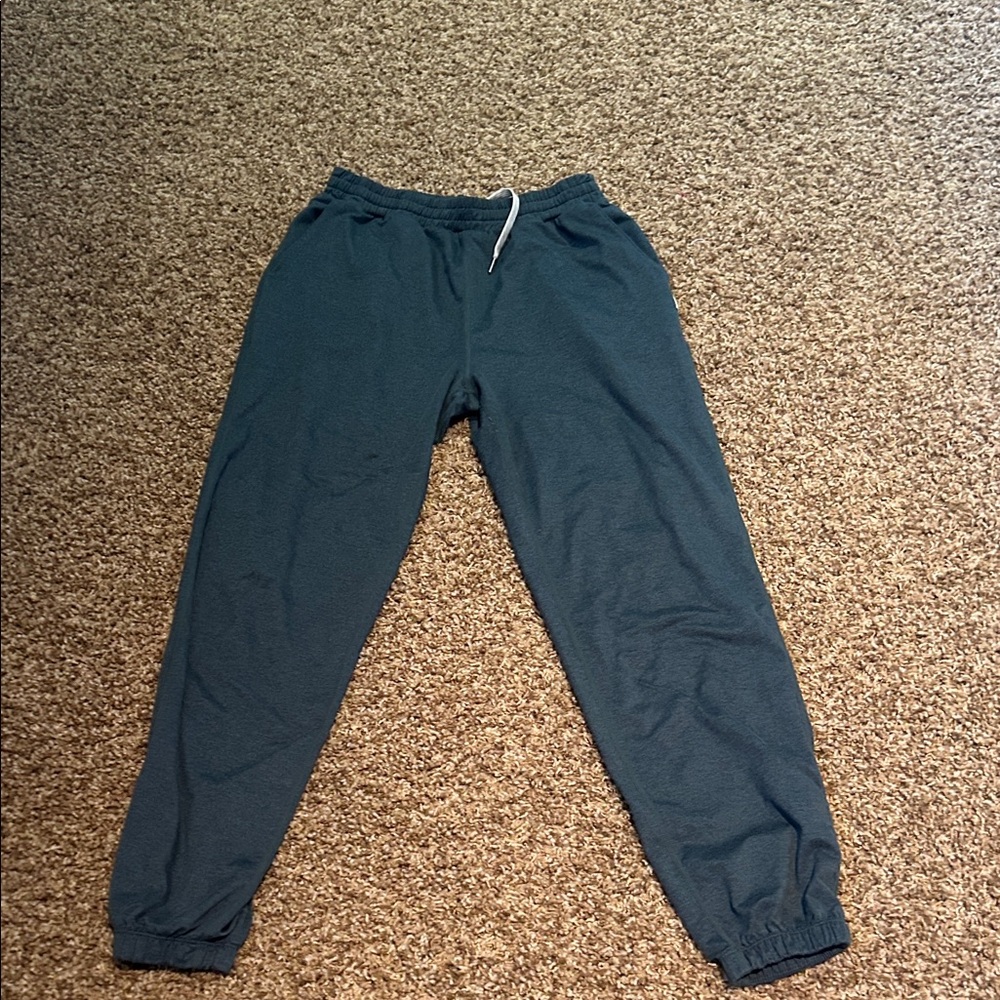 Vuori boyfriend joggers